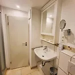 Ξενοδοχείο με διαμερίσματα Cjs Apartments - Chill Or Drive Am Nuerburgring, New Box Spring Beds, New Furniture, Free Parking, Wlan, Tv-Streaming, Quiet Location Rodder