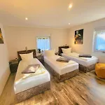 Cjs Apartments - Chill Or Drive Am Nuerburgring, New Box Spring Beds, New Furniture, Free Parking, Wlan, Tv-Streaming, Quiet Location شقة فندقية 3*