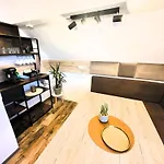 شقة فندقية Cjs Apartments - Chill Or Drive Am Nuerburgring, New Box Spring Beds, New Furniture, Free Parking, Wlan, Tv-Streaming, Quiet Location 3*