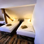 Cjs Apartments - Chill Or Drive Am Nuerburgring, New Box Spring Beds, New Furniture, Free Parking, Wlan, Tv-Streaming, Quiet Location 3* Rodder