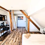 Cjs Apartments - Chill Or Drive Am Nuerburgring, New Box Spring Beds, New Furniture, Free Parking, Wlan, Tv-Streaming, Quiet Location Ξενοδοχείο με διαμερίσματα 3*