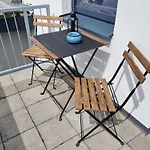 Ξενοδοχείο με διαμερίσματα Cjs Apartments - Chill Or Drive Am Nuerburgring, New Box Spring Beds, New Furniture, Free Parking, Wlan, Tv-Streaming, Quiet Location Rodder