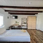 Cjs - Chill Or Drive Am Nuerburgring, New Box Spring Beds, New Furniture, Free Parking, Wlan, Tv-streaming, Quiet Location