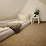 Cjs Apartments - Chill Or Drive Am Nuerburgring, New Box Spring Beds, New Furniture, Free Parking, Wlan, Tv-Streaming, Quiet Location شقة فندقية 3*
