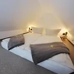 Cjs Apartments - Chill Or Drive Am Nuerburgring, New Box Spring Beds, New Furniture, Free Parking, Wlan, Tv-Streaming, Quiet Location 3*