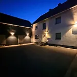 Cjs - Chill Or Drive Am Nuerburgring, New Box Spring Beds, New Furniture, Free Parking, Wlan, Tv-streaming, Quiet Location