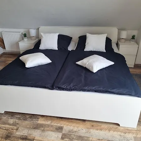 Cjs - Chill Or Drive Am Nuerburgring, Free Parking, Wlan, Spacious Rooms, Quiet Location Aparthotel Rodder