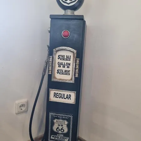 Cjs Apartments - Chill Or Drive Am Nuerburgring, New Box Spring Beds, New Furniture, Wlan, Spacious Rooms, Quiet Location 3*