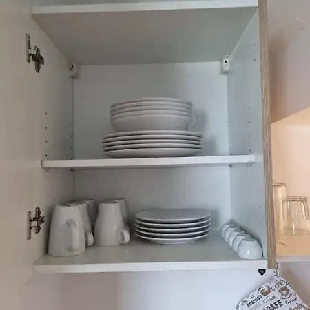 Cjs Apartments - Chill Or Drive Am Nuerburgring, New Box Spring Beds, New Furniture, Wlan, Spacious Rooms, Quiet Location Appart hôtel