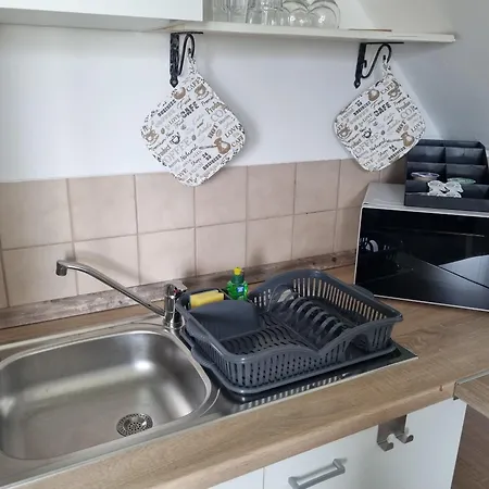 Appart hôtel Cjs Apartments - Chill Or Drive Am Nuerburgring, New Box Spring Beds, New Furniture, Wlan, Spacious Rooms, Quiet Location Rodder