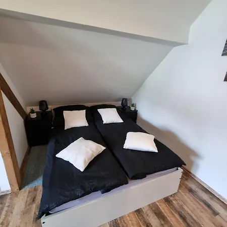 Cjs - Chill Or Drive Am Nuerburgring, Free Parking, Wlan, Spacious Rooms, Quiet Location Rodder