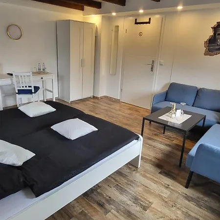 Cjs - Chill Or Drive Am Nuerburgring, Free Parking, Wlan, Spacious Rooms, Quiet Location Aparthotel Rodder