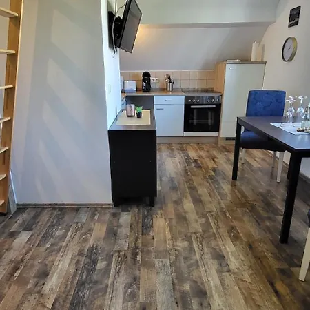 Cjs Apartments - Chill Or Drive Am Nuerburgring, New Box Spring Beds, New Furniture, Wlan, Spacious Rooms, Quiet Location Appart hôtel Rodder