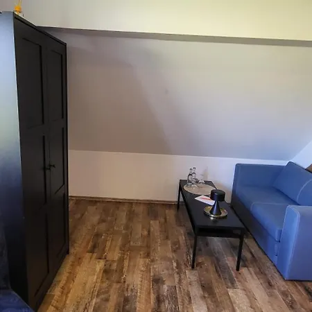 Appart hôtel Cjs Apartments - Chill Or Drive Am Nuerburgring, New Box Spring Beds, New Furniture, Wlan, Spacious Rooms, Quiet Location