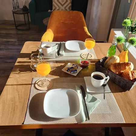 Cjs - Chill Or Drive Am Nuerburgring, New Box Spring Beds, New Furniture, Free Parking, Wlan, Tv-streaming, Quiet Location 로데르