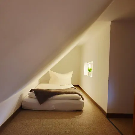 Cjs - Chill Or Drive Am Nürburgring, New Box Spring Beds, New Furniture, Wlan, Spacious Rooms, Quiet Location Aparthotel Rodder