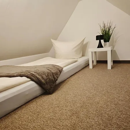 Cjs - Chill Or Drive Am Nürburgring, New Box Spring Beds, New Furniture, Wlan, Spacious Rooms, Quiet Location Aparthotel 3*