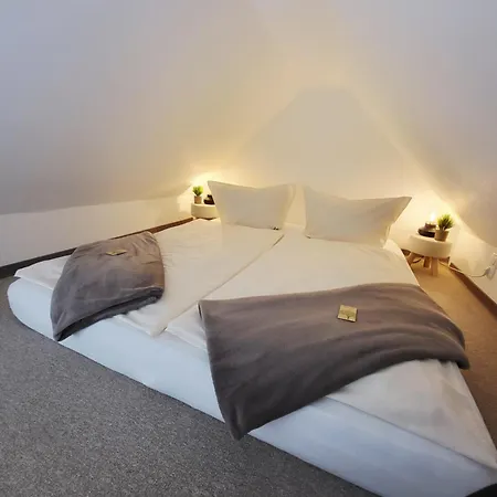 Cjs - Chill Or Drive Am Nürburgring, New Box Spring Beds, New Furniture, Wlan, Spacious Rooms, Quiet Location 3*