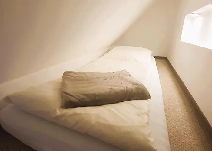 Cjs - Chill Or Drive Am Nuerburgring, New Box Spring Beds, New Furniture, Wlan, Spacious Rooms, Quiet Location Rodder