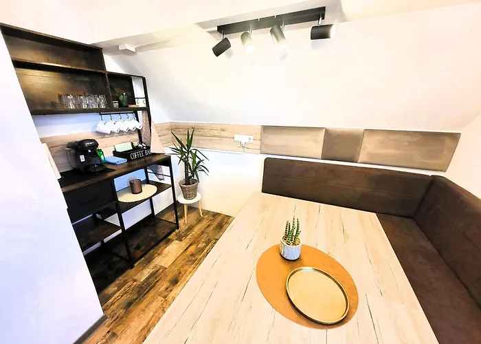 Aparthotel Cjs - Chill Or Drive Am Nuerburgring, New Box Spring Beds, New Furniture, Wlan, Spacious Rooms, Quiet Location 3*