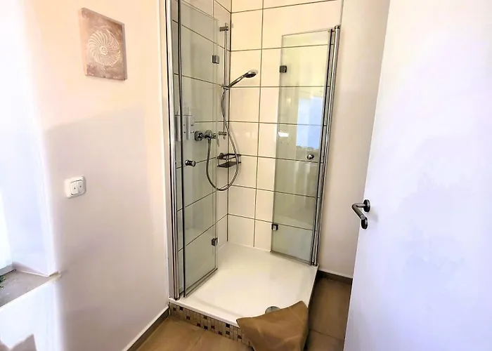 Aparthotel Cjs - Chill Or Drive Am Nuerburgring, New Box Spring Beds, New Furniture, Wlan, Spacious Rooms, Quiet Location Rodder