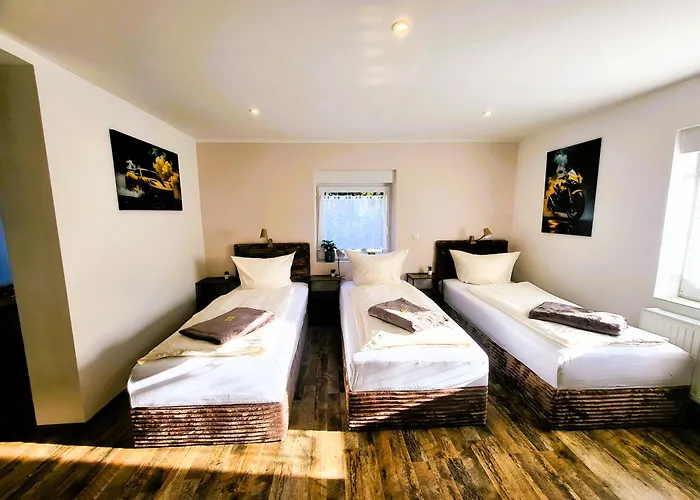 Cjs - Chill Or Drive Am Nuerburgring, New Box Spring Beds, New Furniture, Wlan, Spacious Rooms, Quiet Location 3* Rodder