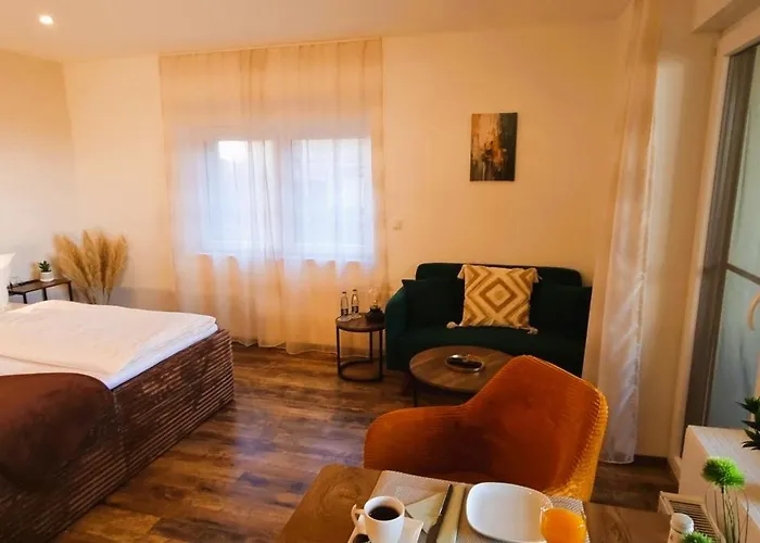 Cjs - Chill Or Drive Am Nuerburgring, New Box Spring Beds, New Furniture, Wlan, Spacious Rooms, Quiet Location Aparthotel