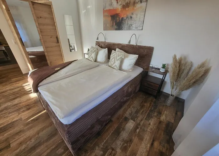 Cjs - Chill Or Drive Am Nuerburgring, New Box Spring Beds, New Furniture, Wlan, Spacious Rooms, Quiet Location